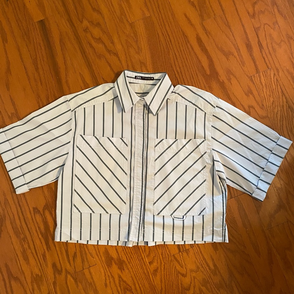 Zara Cropped Striped Button Up, Size Small